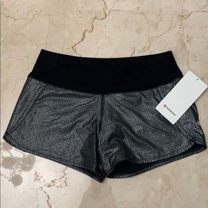 Lululemon Run Times Short 4” Sz 4 NWT! RARE